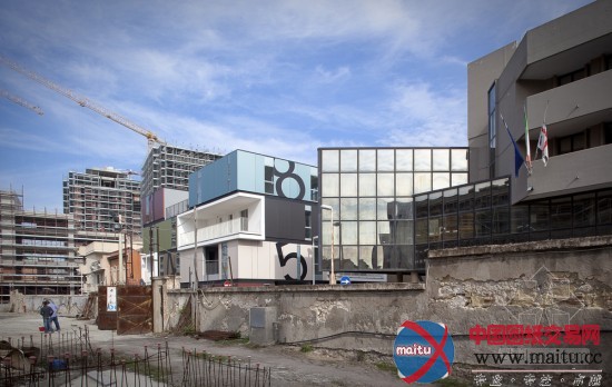 C+C04STUDIO设计的Condominio P住宅