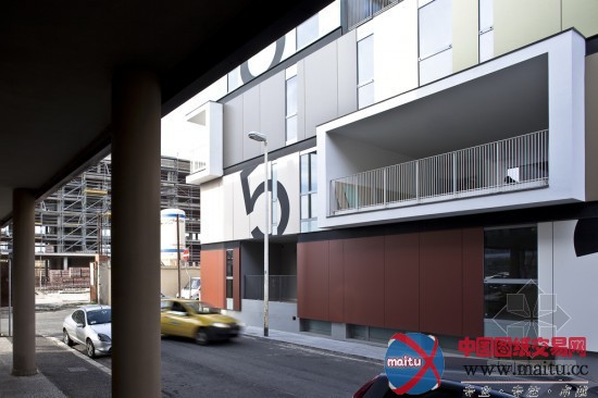 C+C04STUDIO设计的Condominio P住宅