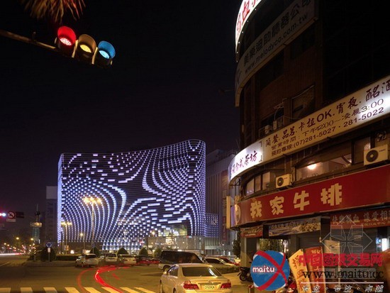 UNStudio设计的台湾高雄大立精品馆