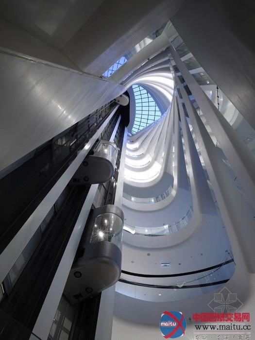 UNStudio设计的台湾高雄大立精品馆