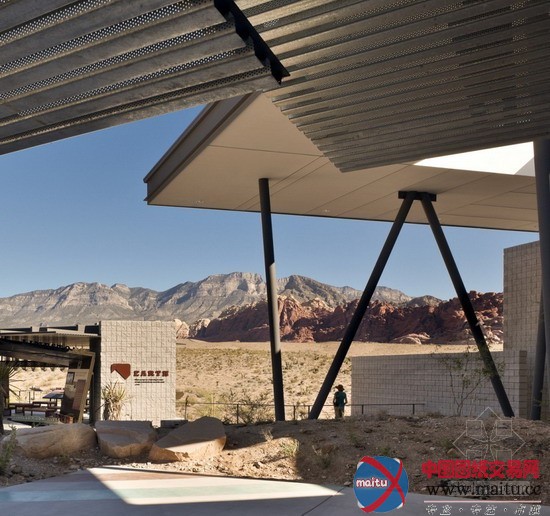 Line and Space设计红岩峡谷游客中心