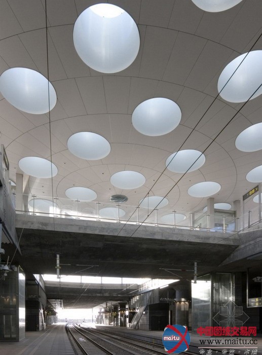 Metro Arkitekter设计的瑞典海丽车站
