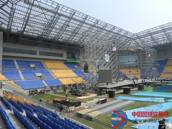 参观波捷特设计的天津松江体育场