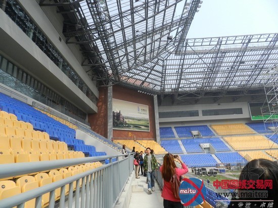 参观波捷特设计的天津松江体育场