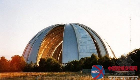 巨大飞机场打造热带岛屿度假胜地