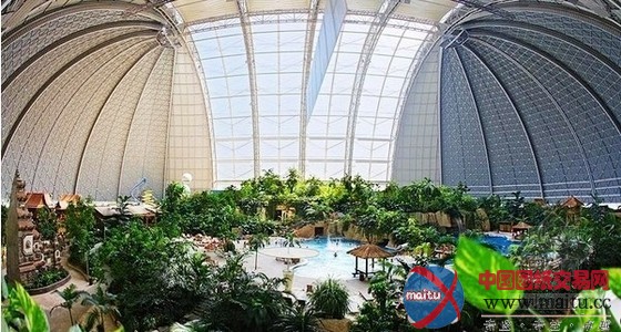 巨大飞机场打造热带岛屿度假胜地