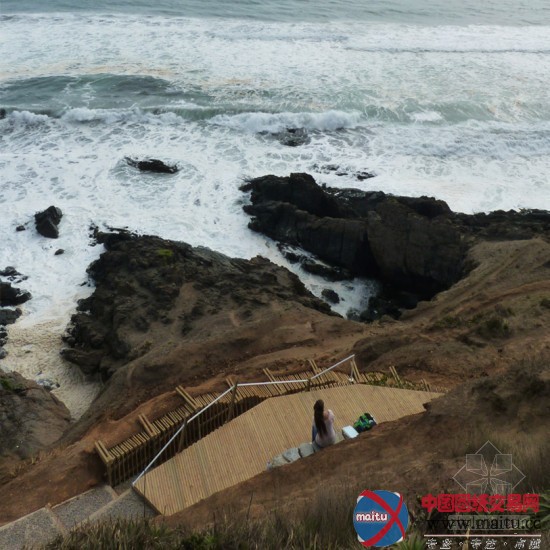 mauricio a. ureta villagra设计的智利塔尔卡观景平台