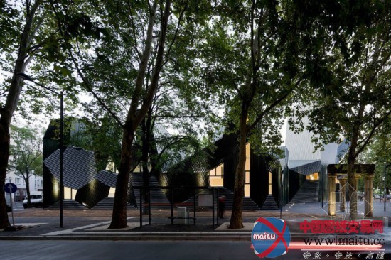 Manuel Herz Architects设计的德国美因兹犹太社区中心