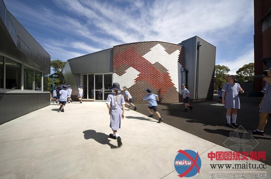 Suters Architects设计的澳大利亚新圣心小学图书馆