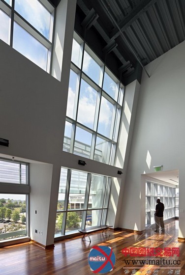 The Freelon Group Architects设计的美国哈维·甘特中心