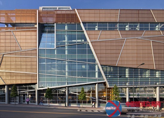 The Freelon Group Architects设计的美国哈维·甘特中心