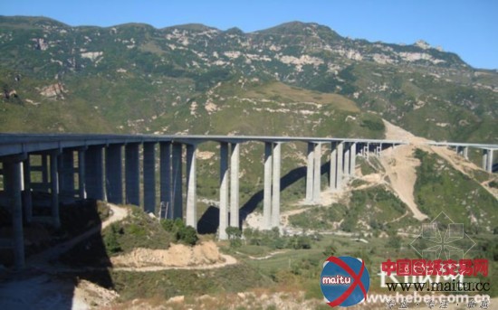 保阜高速三期工程正在扫尾