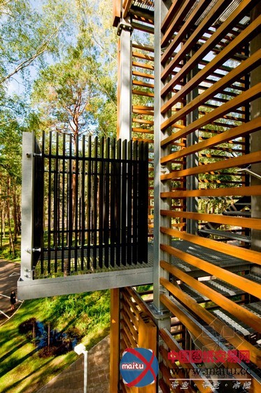 ARHIS architects设计的拉脱维亚尤尔马拉瞭望塔