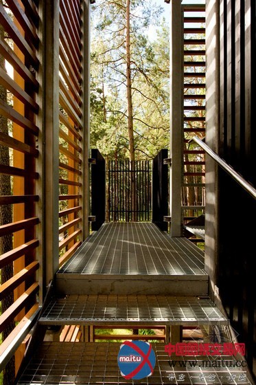 ARHIS architects设计的拉脱维亚尤尔马拉瞭望塔