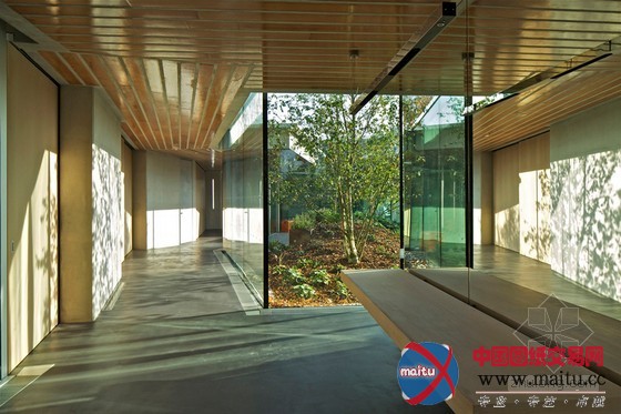 OMA设计的苏格兰癌症康复中心