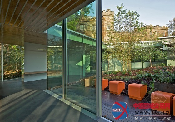 OMA设计的苏格兰癌症康复中心