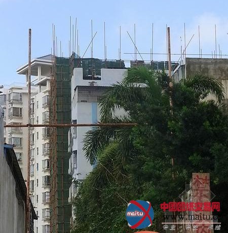 海口“楼歪歪”富景苑已拆除大半 下月或将拆完