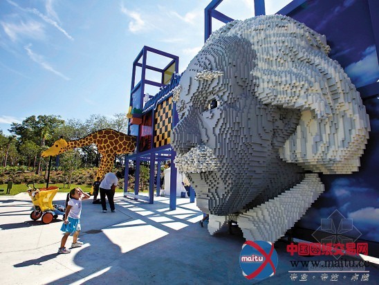 美国佛罗里达乐高主题公园15日欢喜迎客