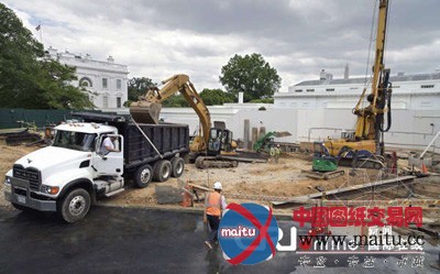 美国白宫西侧现神秘大坑