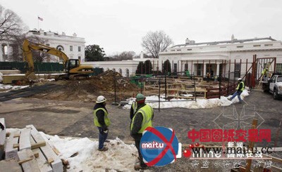 美国白宫西侧现神秘大坑