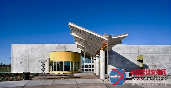 noll + tam设计的美国valley-hi north laguna图书馆