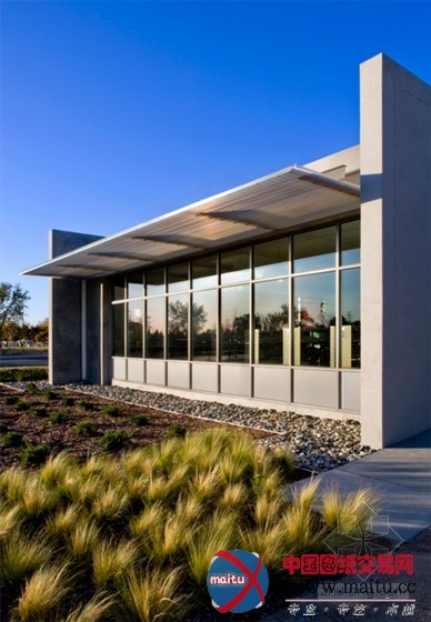 noll + tam设计的美国valley-hi north laguna图书馆