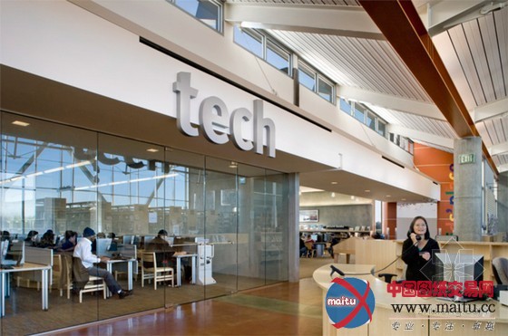 noll + tam设计的美国valley-hi north laguna图书馆