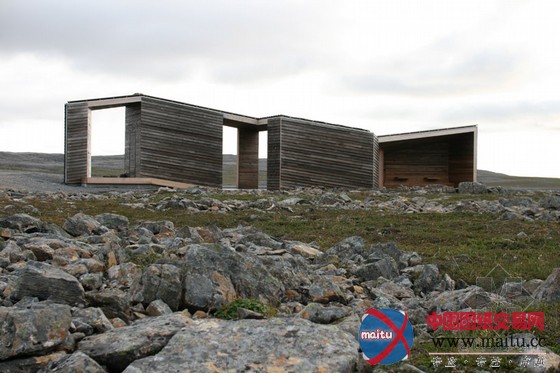 PUSHAK设计的挪威山区临时休息亭