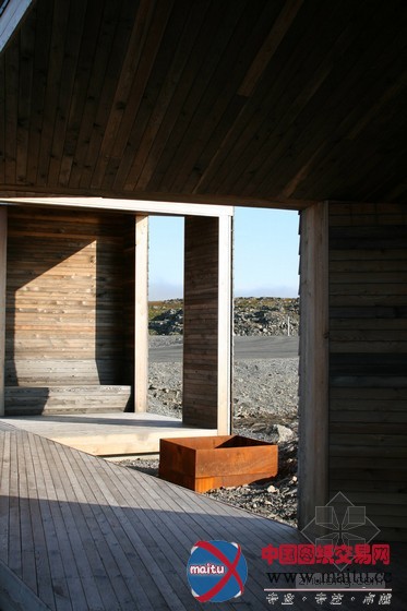 PUSHAK设计的挪威山区临时休息亭