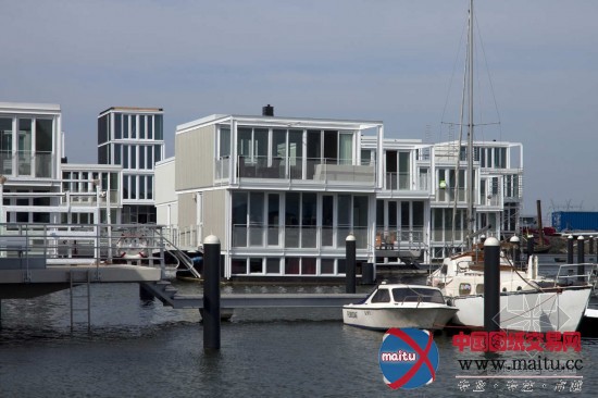 Architectenbureau Marlies Rohmer设计的荷兰水上小区