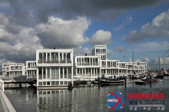 Architectenbureau Marlies Rohmer设计的荷兰水上小区