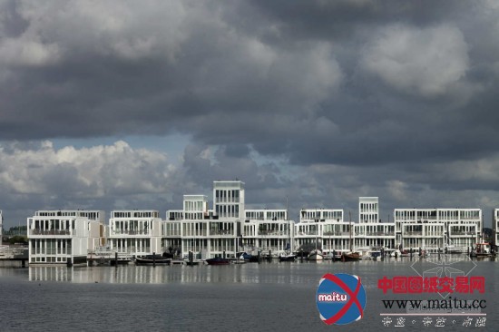 Architectenbureau Marlies Rohmer设计的荷兰水上小区