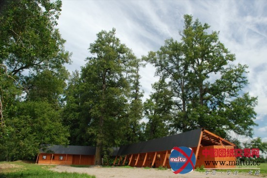 AATA Associate Architects 设计的智利马厩