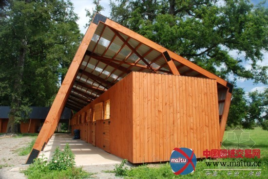 AATA Associate Architects 设计的智利马厩