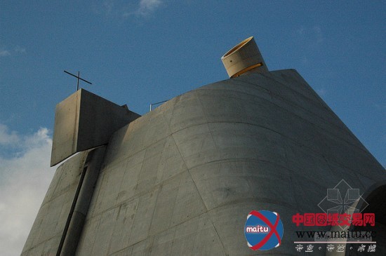 历时40年 勒·柯布西耶设计的法国菲尔米尼教堂终完成