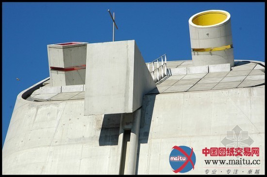 历时40年 勒·柯布西耶设计的法国菲尔米尼教堂终完成