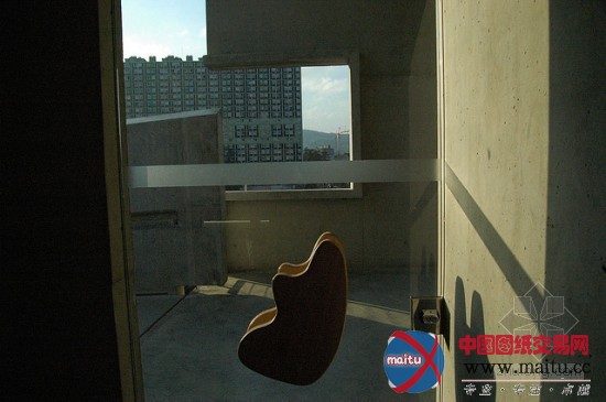 历时40年 勒·柯布西耶设计的法国菲尔米尼教堂终完成