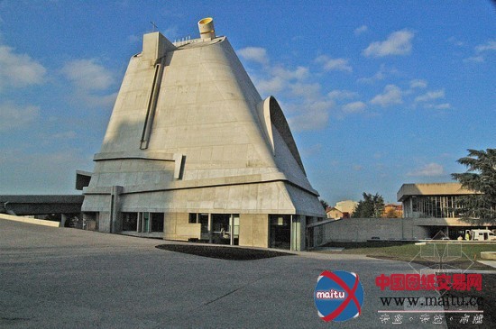 历时40年 勒·柯布西耶设计的法国菲尔米尼教堂终完成