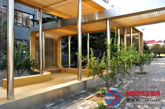 黄庄职业高中文化广场回廊