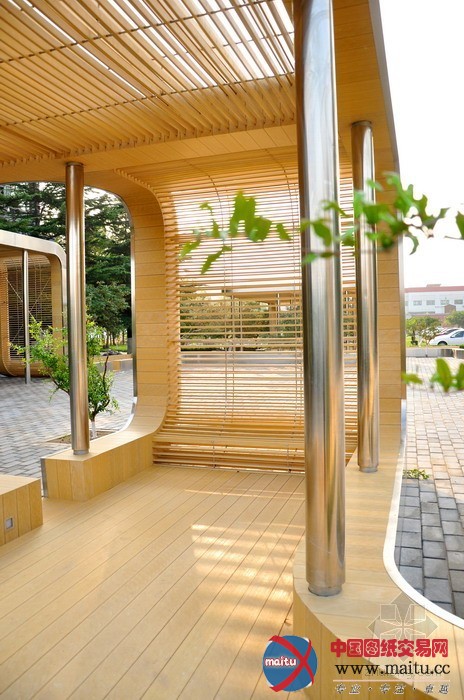 黄庄职业高中文化广场回廊