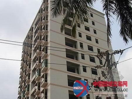 海口巴伦村:遍地建筑垃圾扰民 违建长到13层