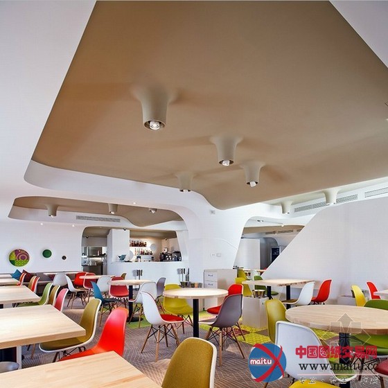 nuca studio设计的罗马尼亚Phill游乐餐厅