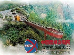 世界最长玻璃廊桥大部分完工