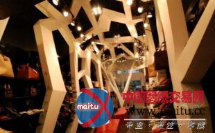 Via Venetto鞋店设计