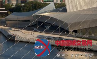 FoRM Associates设计的英国特拉福德滨河长廊