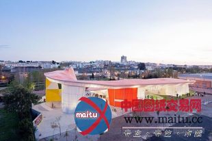 SelgasCano Architects设计的西班牙Factoria Joven轮滑公园