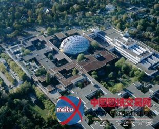 诺曼·福斯特事务所设计的柏林自由大学哲学系图书馆