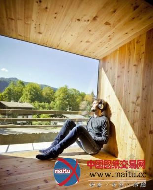 LAVA事务所在德国贝希特斯加登改造青年旅舍