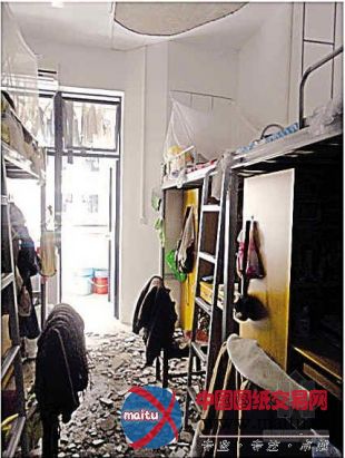 广东商学院某宿舍楼天花板砸中酣睡女生