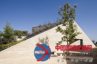 Ada Karmi-Melamede Architects设计的以色列接待中心